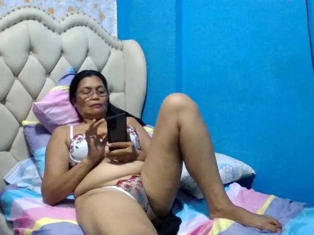 Live sex webcam photo for hOtGranny4u #289194729