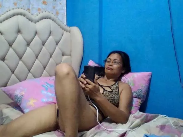 Live sex webcam photo for hOtGranny4u #289609759