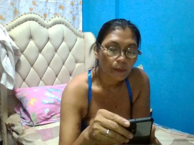 Live sex webcam photo for hOtGranny4u #289803350