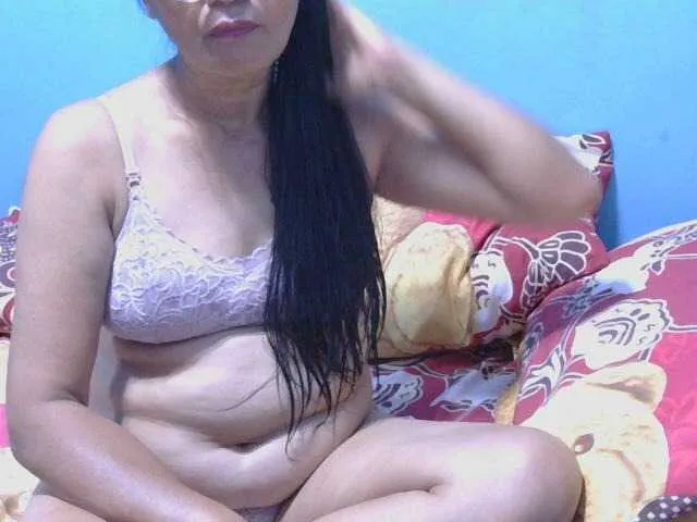 Live sex webcam photo for hOtGranny4u #290859392