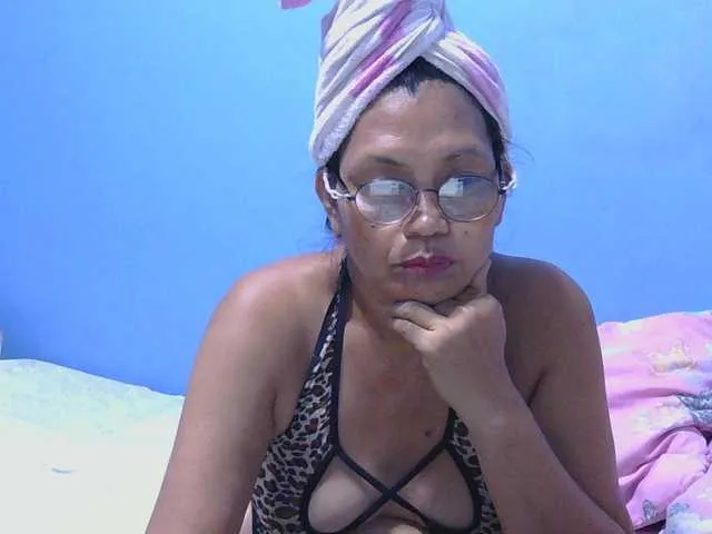 Live sex webcam photo for hOtGranny4u #290999383