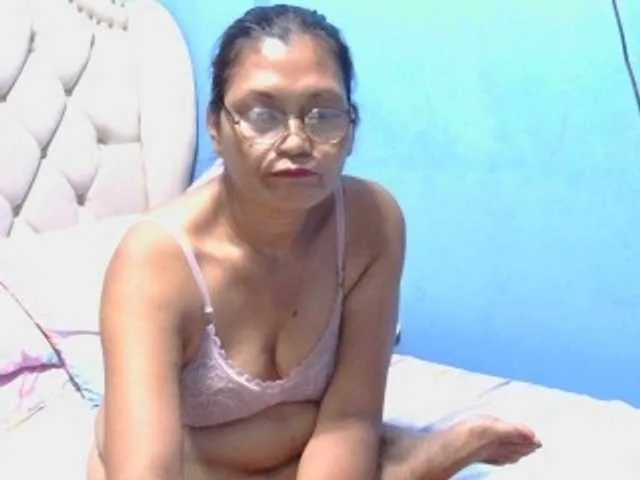 Live sex webcam photo for hOtGranny4u #291344436