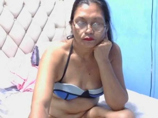 Live sex webcam photo for hOtGranny4u #291551247