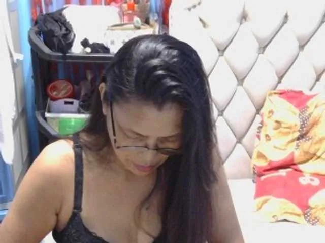 Live sex webcam photo for hOtGranny4u #292101758