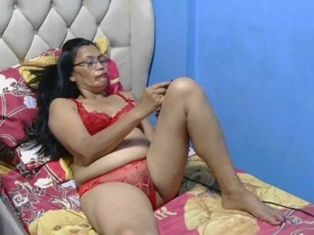 Live sex webcam photo for hOtGranny4u #292455827