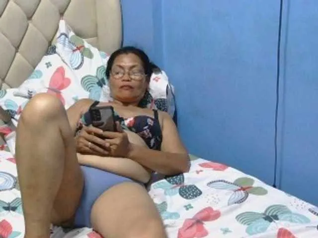 Live sex webcam photo for hOtGranny4u #293330624