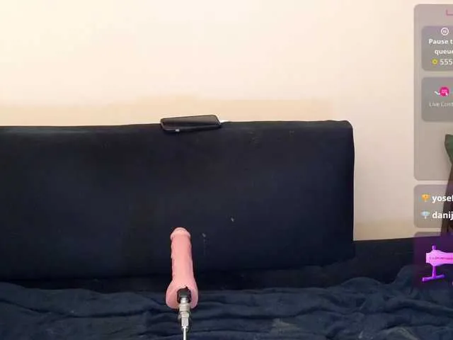 Live sex webcam photo for hairyncuteass #293388191