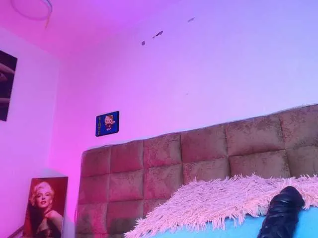 Live sex webcam photo for hanks-star #291601991