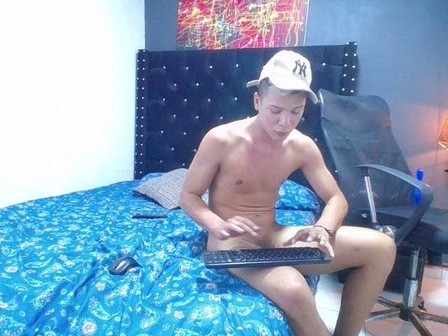 Live sex webcam photo for hanna-jak #276830422