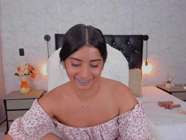 Live sex webcam photo for hanna-milano #275555920