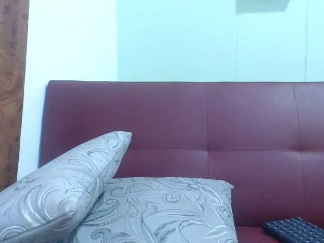Live sex webcam photo for hanna-queen21 #271709690