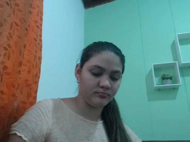 Live sex webcam photo for hanna-queen21 #271804328