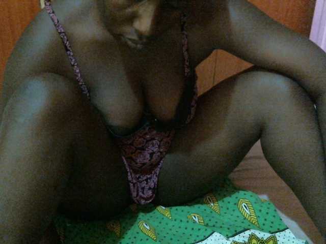 Live sex webcam photo for hannaBlakes #291007702