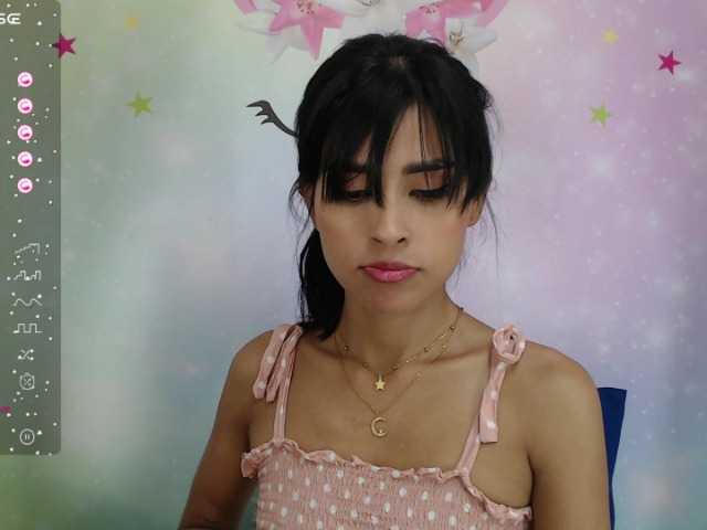 Live sex webcam photo for hannah-foster #276701902