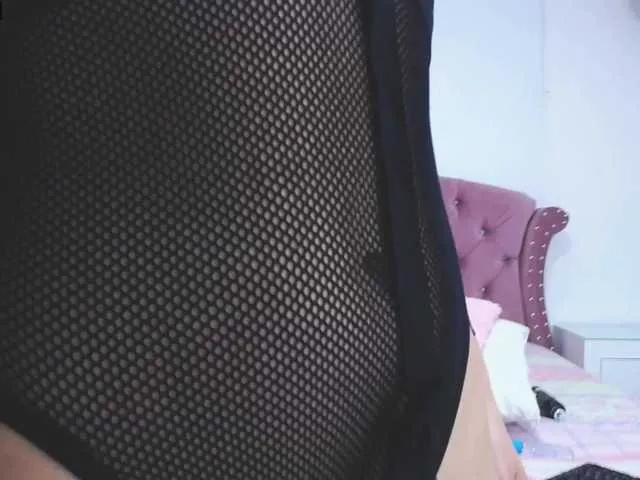 Live sex webcam photo for hannahill69 #288031610