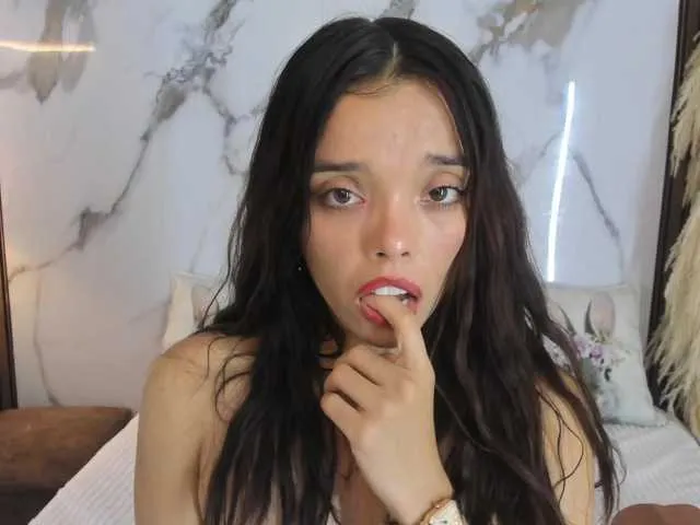 Live sex webcam photo for hannahill69 #290559210