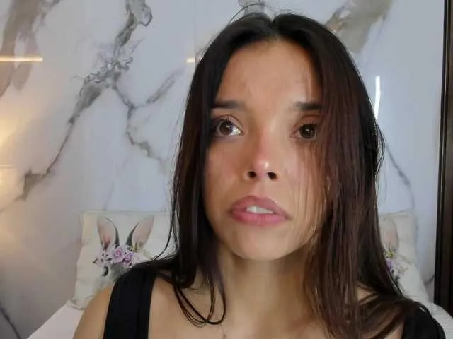 Live sex webcam photo for hannahill69 #290949521