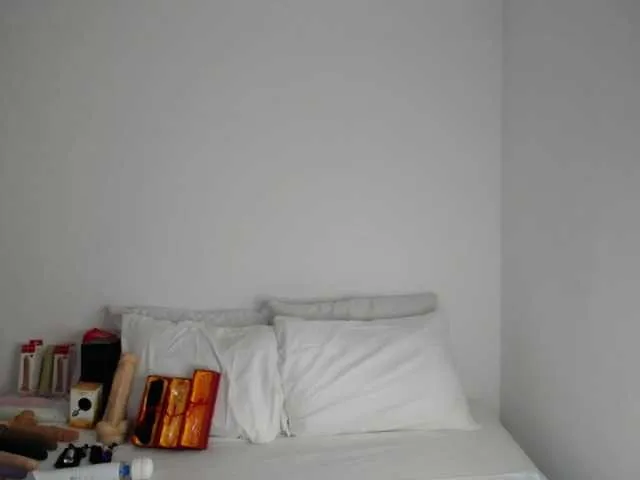 Live sex webcam photo for hannahot-1 #276344863