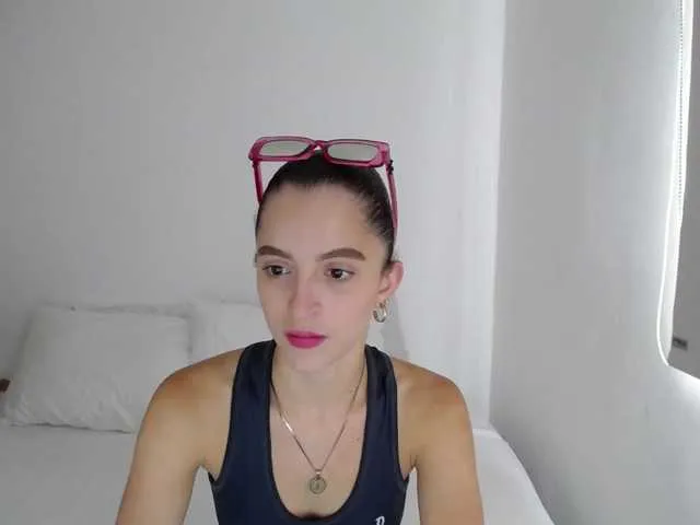 Live sex webcam photo for hannahot-1 #276832641