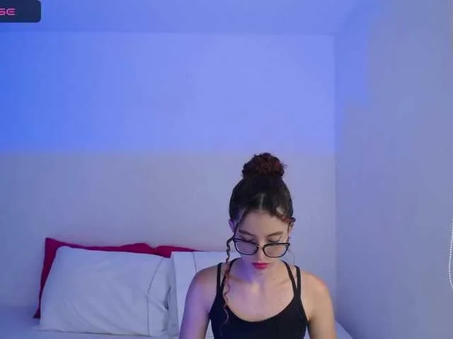Live sex webcam photo for hannahot-1 #277998691