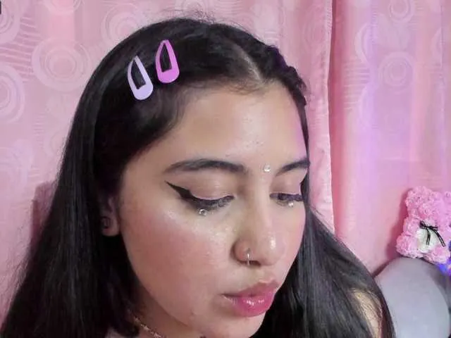 Live sex webcam photo for hannaitsme #272726493