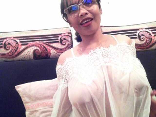 Live sex webcam photo for happinesshott #274583431