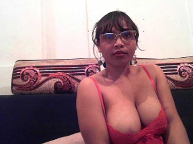 Live sex webcam photo for happinesshott #274606234