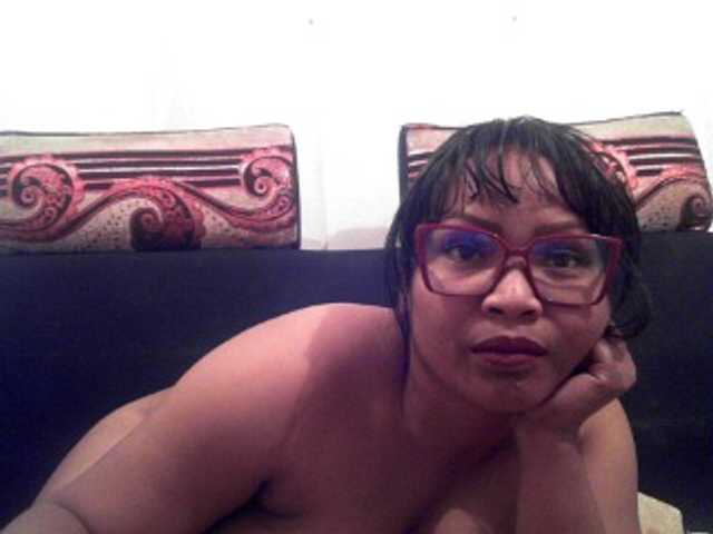 Live sex webcam photo for happinesshott #276011606