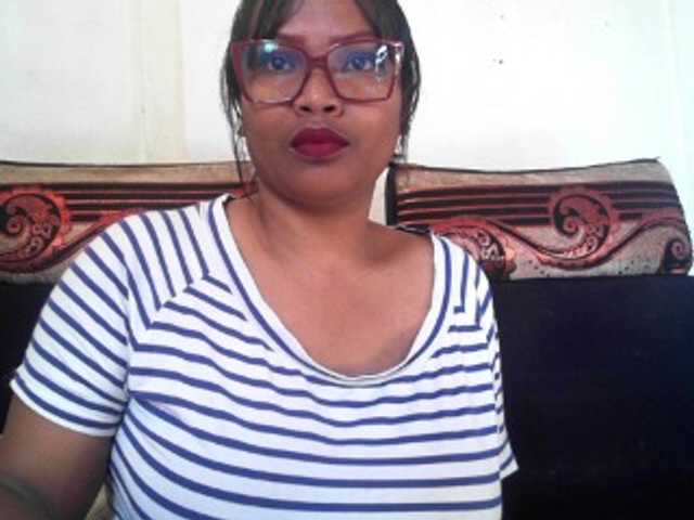 Live sex webcam photo for happinesshott #276383195