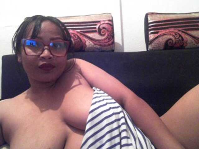 Live sex webcam photo for happinesshott #276384882