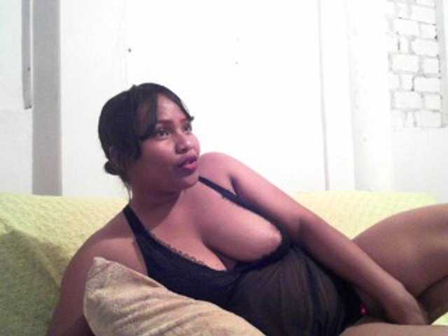 Live sex webcam photo for happinesshott #276745994