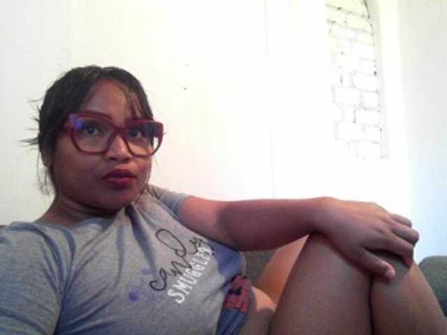 Live sex webcam photo for happinesshott #276807286