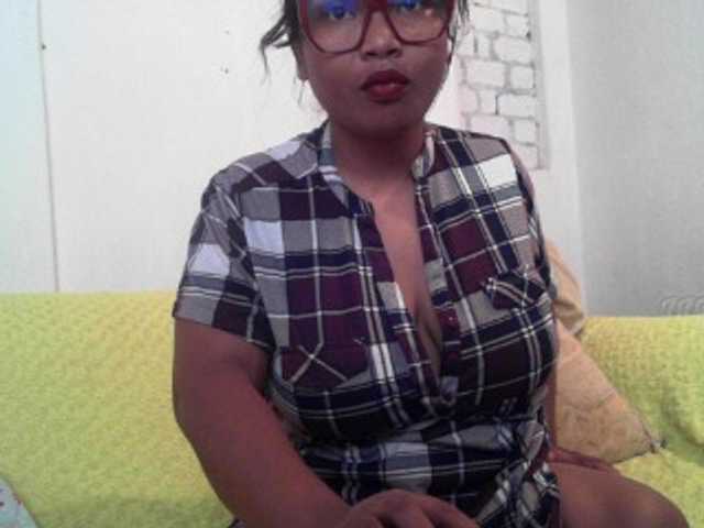 Live sex webcam photo for happinesshott #276841765