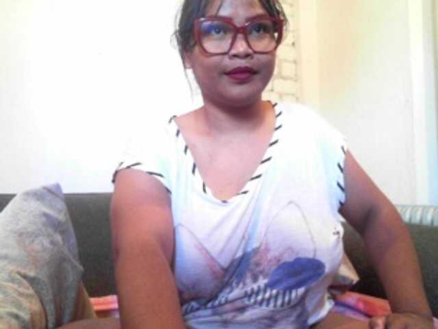 Live sex webcam photo for happinesshott #276896966