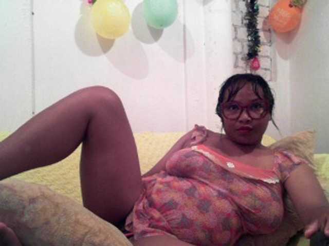 Live sex webcam photo for happinesshott #277047605