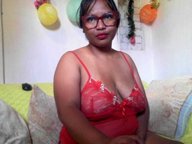 Live sex webcam photo for happinesshott #277062982