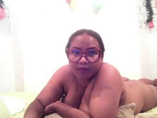 Live sex webcam photo for happinesshott #277125741