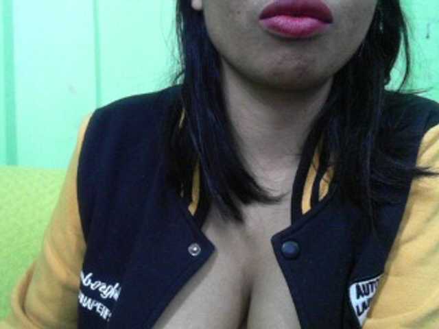 Live sex webcam photo for happinesshott #291393131