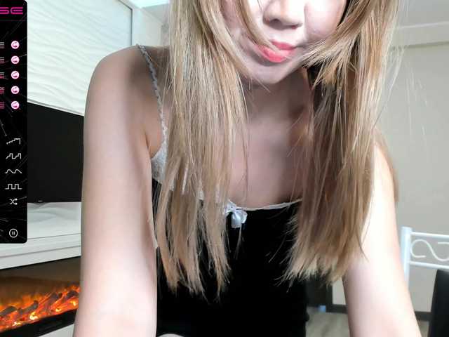 Live sex webcam photo for happy-cum #272089197
