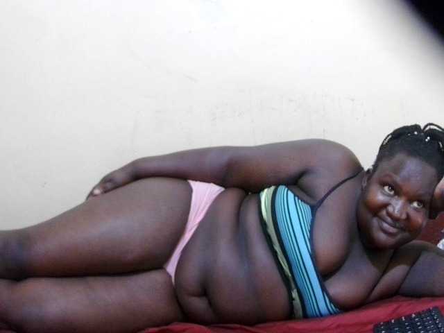 Live sex webcam photo for happy-sonia #277541391