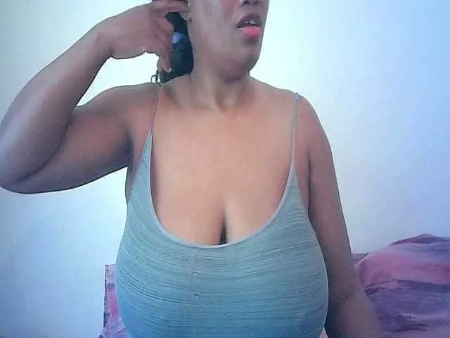 Live sex webcam photo for happymoonx #272509616