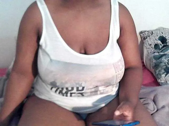 Live sex webcam photo for happymoonx #275688667