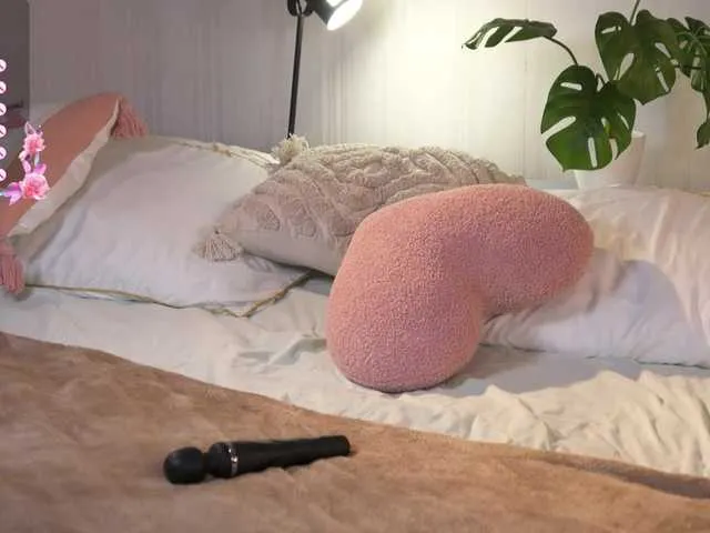 Live sex webcam photo for happywhores #290692487