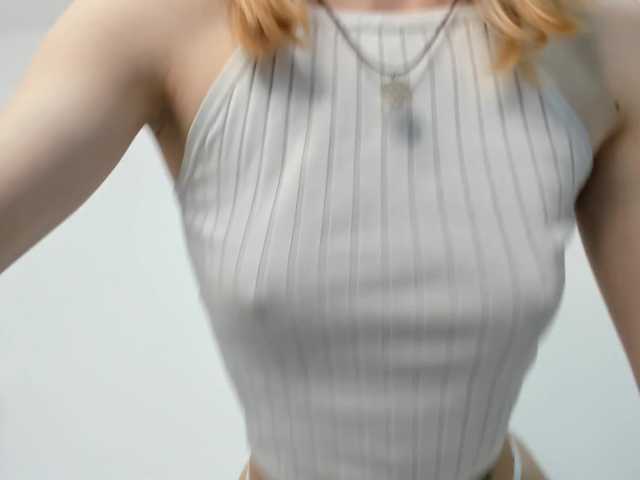 Live sex webcam photo for harleyfoxy #277734762