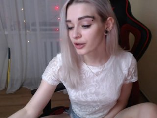 Live sex webcam photo for harleyquinn9 #158665479