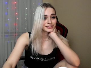 Live sex webcam photo for harleyquinn9 #159675775