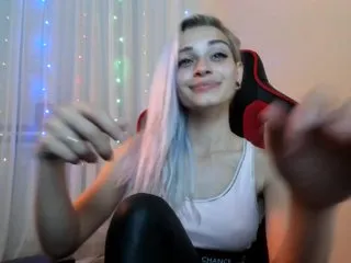 Live sex webcam photo for harleyquinn9 #180932652