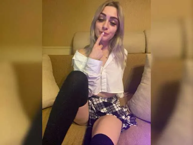 Live sex webcam photo for harleyquinn9 #276371423