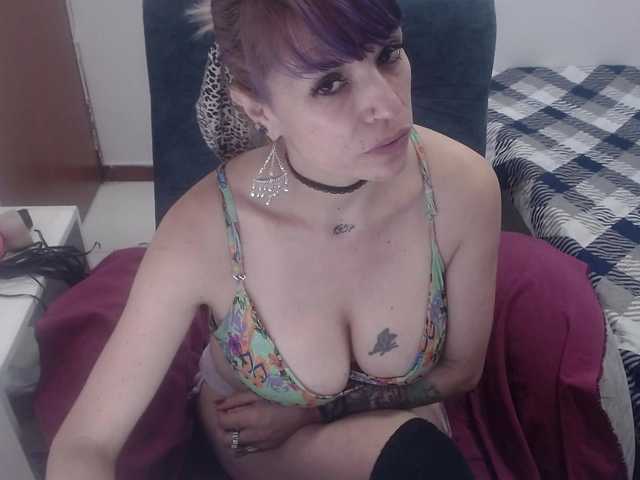 Live sex webcam photo for harlyqueen1 #276880494