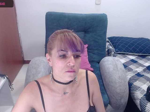 Live sex webcam photo for harlyqueen1 #277126065